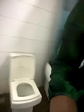 Snapshot of Sweetbootty chatting on 11-15-25, 04:36 Sweetbootty online show from 11-15-25, 04:36