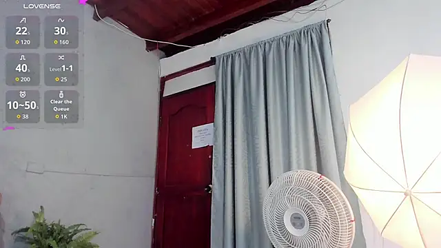 niky doll  online show from 09-17-25, 01:35