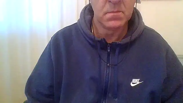 Snapshot of ANONIMO7735 chatting on 12-17-25, 06:52 ANONIMO7735 online show from 12-17-25, 06:52