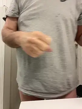 Snapshot of ANONIMO7735 chatting on 02-15-26, 08:24 ANONIMO7735 online show from 02-15-26, 08:24