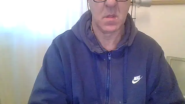 Snapshot of ANONIMO7735 chatting on 02-18-26, 06:42 ANONIMO7735 online show from 02-18-26, 06:42