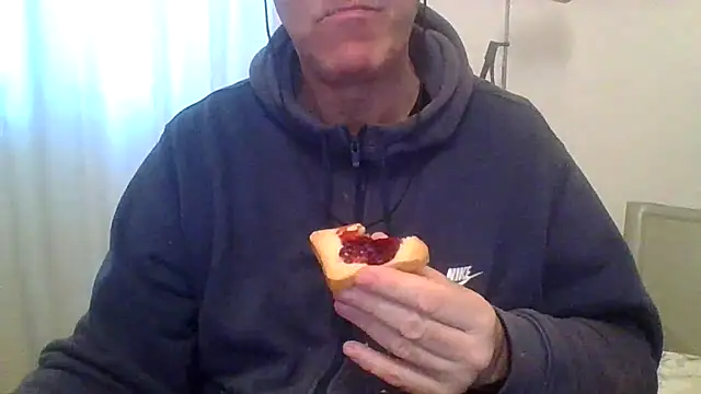 Snapshot of ANONIMO7735 chatting on 02-23-26, 06:44 ANONIMO7735 online show from 02-23-26, 06:44