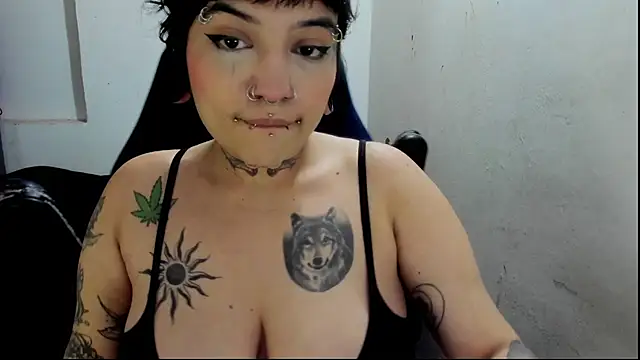 Snapshot of pink_dustt chatting on 12-05-25, 03:04 pink dustt online show from 12-05-25, 03:04