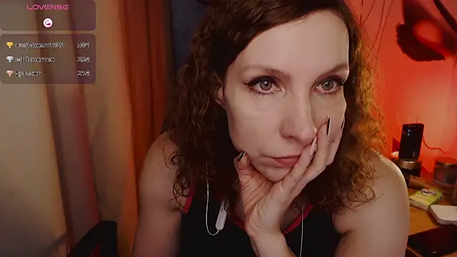 Snapshot of JohansonKatie chatting on 02-04-25, 06:36 JohansonKatie online show from 02-04-25, 06:36