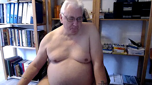 SchwanzhureXXL online show from 09-13-25, 08:14