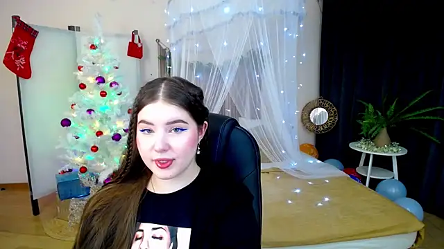 NicoleFoxery online show from 12-21-24, 09:25