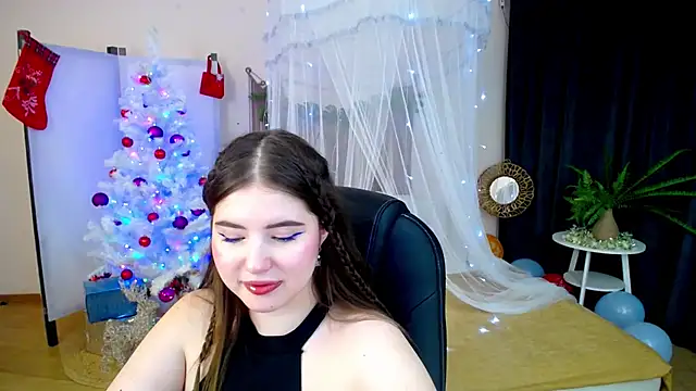 NicoleFoxery online show from 12-22-24, 12:28