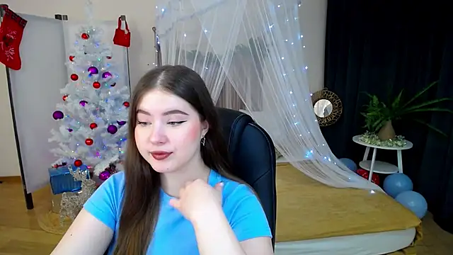 NicoleFoxery online show from 12-26-24, 06:22