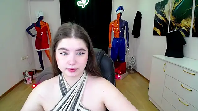 NicoleFoxery online show from 12-28-24, 06:18