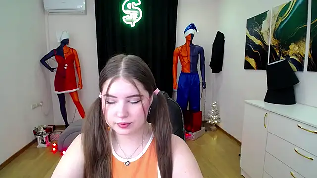 NicoleFoxery online show from 12-30-24, 03:14