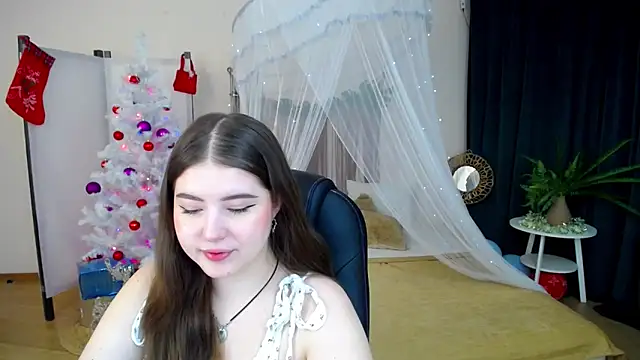 NicoleFoxery online show from 01-15-25, 03:22