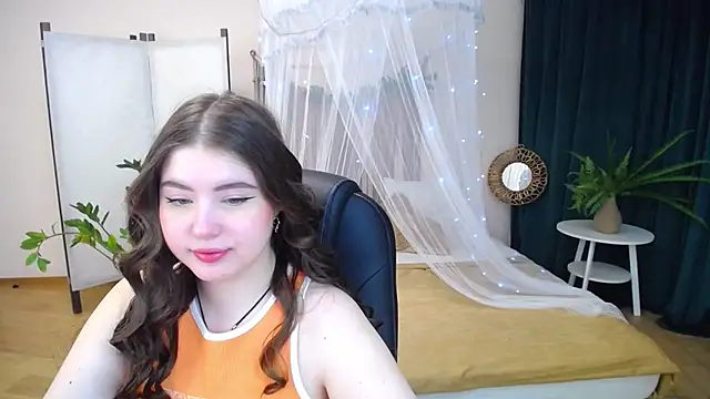 NicoleFoxery online show from 01-17-25, 03:23