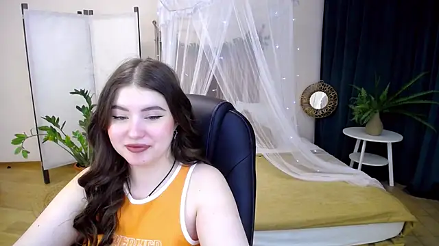 NicoleFoxery online show from 01-17-25, 06:26