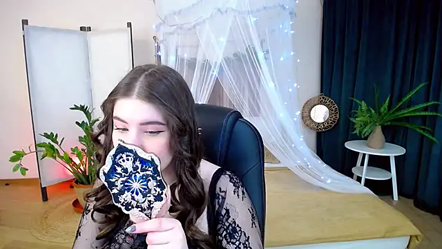 NicoleFoxery online show from 01-24-25, 03:22