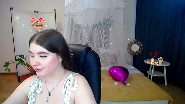 NicoleFoxery online show from 02-14-25, 08:10