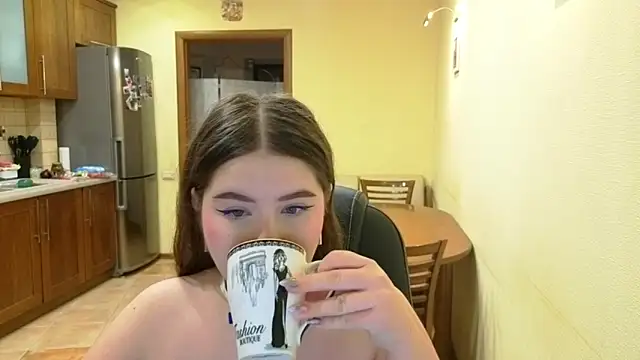 Snapshot of NicoleFoxery chatting on 02-05-26, 03:22 NicoleFoxery online show from 02-05-26, 03:22