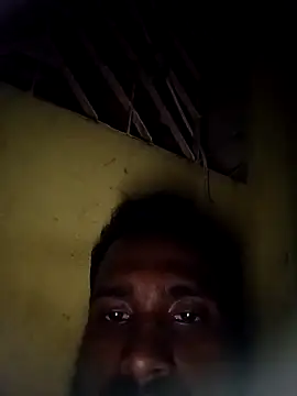 Snapshot of naxus@xh chatting on 10-15-25, 07:03 naxusxh online show from 10-15-25, 07:03