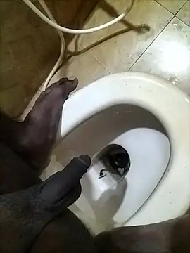 Snapshot of naxus@xh chatting on 11-18-25, 05:28 naxusxh online show from 11-18-25, 05:28