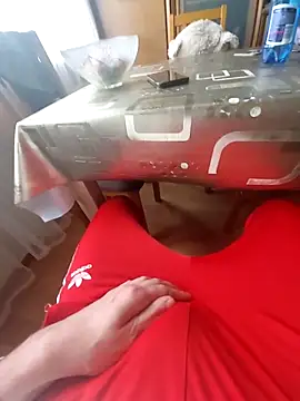 MlodyDres online show from 10-11-25, 08:24