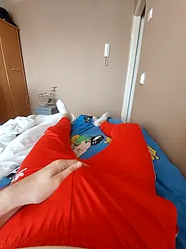 MlodyDres online show from 10-13-25, 09:20