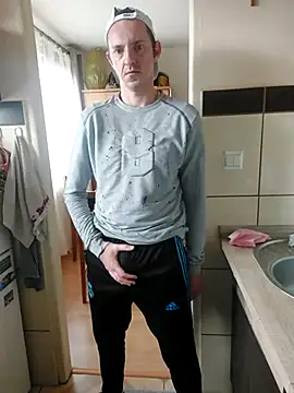 MlodyDres online show from 10-16-25, 08:26