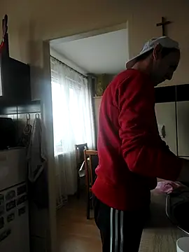 MlodyDres online show from 10-17-25, 06:49