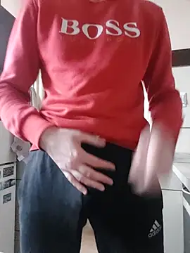 MlodyDres online show from 10-22-25, 05:41