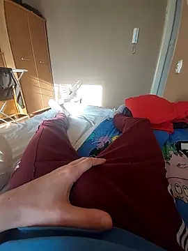 MlodyDres online show from 11-08-25, 12:16