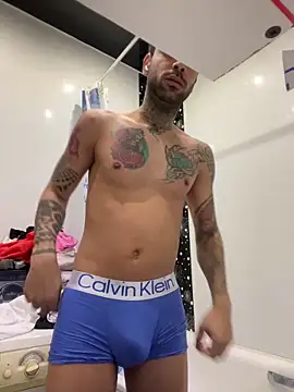 Snapshot of Andy94110328205 chatting on 03-21-25, 04:07 Andy94110328205 online show from 03-21-25, 04:07