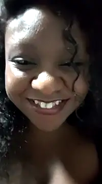 Snapshot of 6lue6a6y69 chatting on 12-25-24, 05:37 6lue6a6y69 online show from 12-25-24, 05:37