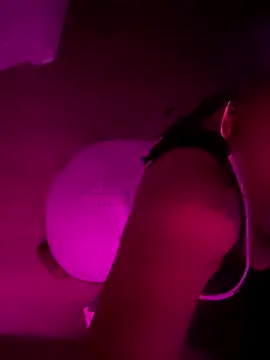 Snapshot of 6lue6a6y69 chatting on 11-23-25, 04:34 6lue6a6y69 online show from 11-23-25, 04:34