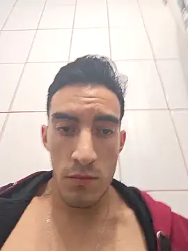 Snapshot of TommyMomentum chatting on 10-13-25, 06:24 TommyMomentum online show from 10-13-25, 06:24