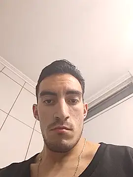 Snapshot of TommyMomentum chatting on 11-23-25, 10:20 TommyMomentum online show from 11-23-25, 10:20