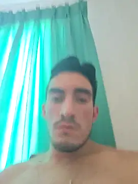 Snapshot of TommyMomentum chatting on 11-29-25, 07:17 TommyMomentum online show from 11-29-25, 07:17