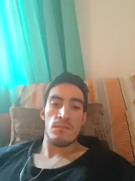 Snapshot of TommyMomentum chatting on 12-15-25, 11:31 TommyMomentum online show from 12-15-25, 11:31