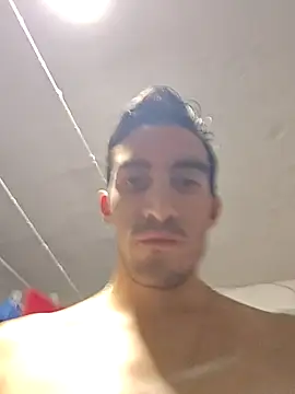 Snapshot of TommyMomentum chatting on 12-23-25, 05:05 TommyMomentum online show from 12-23-25, 05:05