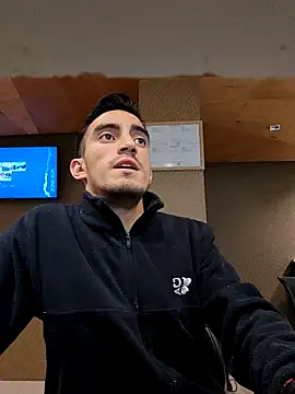 Snapshot of TommyMomentum chatting on 01-16-26, 02:04 TommyMomentum online show from 01-16-26, 02:04