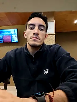 Snapshot of TommyMomentum chatting on 02-02-26, 01:59 TommyMomentum online show from 02-02-26, 01:59