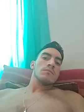 Snapshot of TommyMomentum chatting on 03-09-26, 02:10 TommyMomentum online show from 03-09-26, 02:10