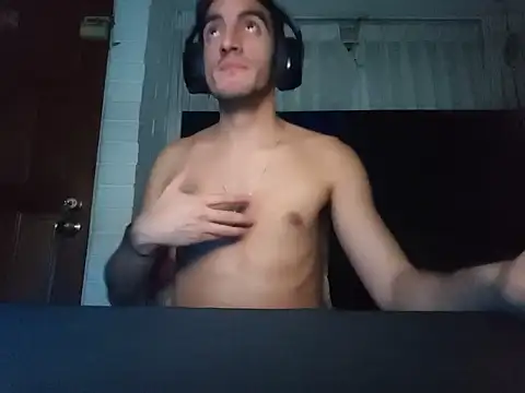 Snapshot of TommyMomentum chatting on 03-25-26, 03:12 TommyMomentum online show from 03-25-26, 03:12