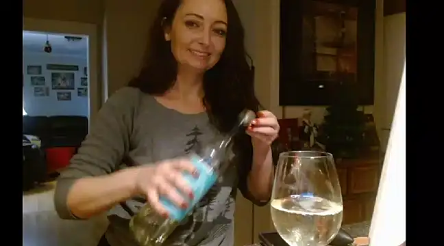 Snapshot of MissMara2021 chatting on 12-07-24, 01:47 MissMara2021 online show from 12-07-24, 01:47