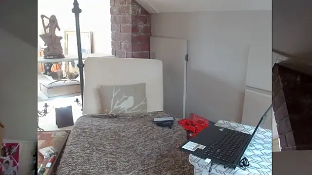 Snapshot of MissMara2021 chatting on 03-14-25, 06:50 MissMara2021 online show from 03-14-25, 06:50