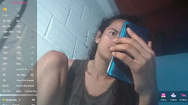 Snapshot of jasminne_ chatting on 10-09-25, 05:00 jasminne online show from 10-09-25, 05:00