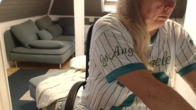 KimMitchelli online show from 01-13-26, 11:26