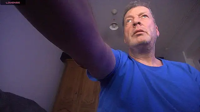 iliebetights online show from 11-21-25, 08:51