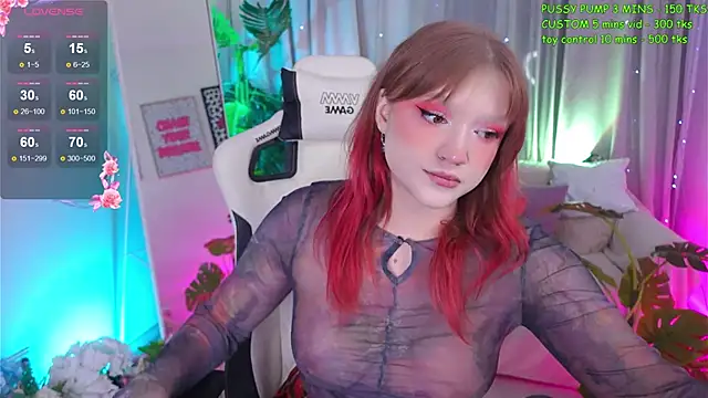 Snapshot of Crazy_Wine chatting on 10-24-25, 10:06 Crazy Wine online show from 10-24-25, 10:06