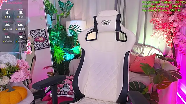 Snapshot of Crazy_Wine chatting on 11-19-25, 09:48 Crazy Wine online show from 11-19-25, 09:48