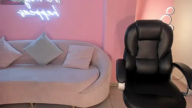 MiaRoberts1 online show from 11-04-25, 06:40