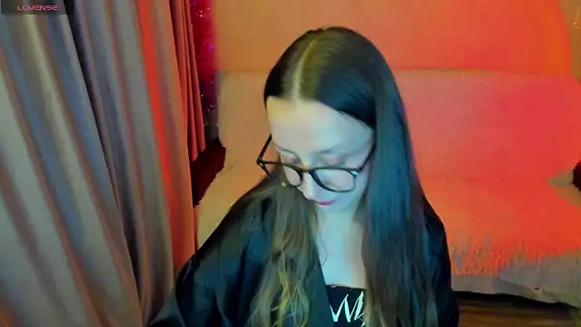 CurlySteph online show from 10-15-25, 04:29