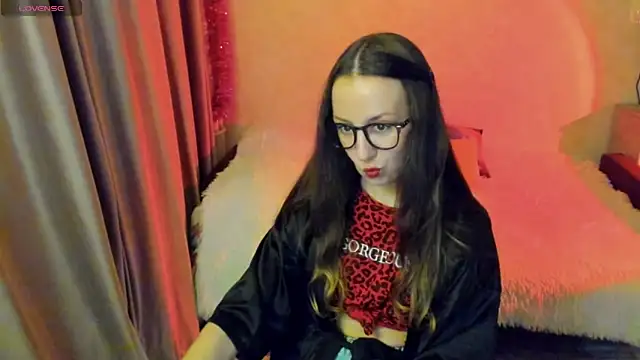 CurlySteph online show from 10-20-25, 07:14